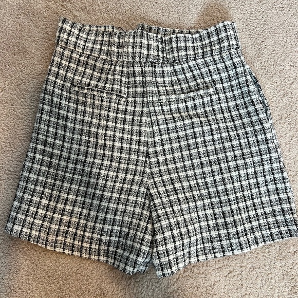 AARON & Amber Women’s Black and White High Waisted Shorts Size Large - Picture 6 of 9